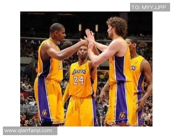 拜纳姆与姚明的巅峰对决：NBA历史上的经典时刻与球员风采解析